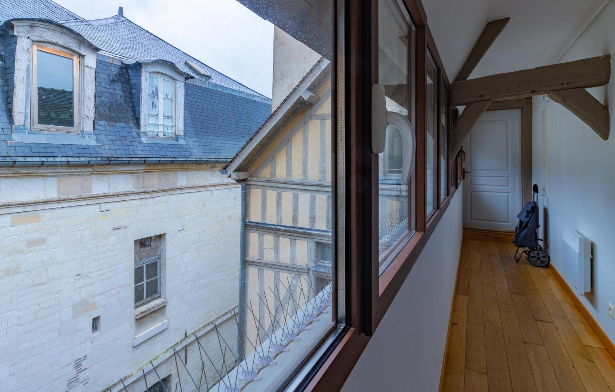 Le 13 Elegant Troyes Leilighet Eksteriør bilde